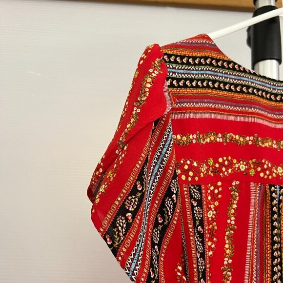 Loft Red Abstract Floral Stripe Scoop Neck Petal Short Sleeve Blouse Sz M - Picture 3 of 15